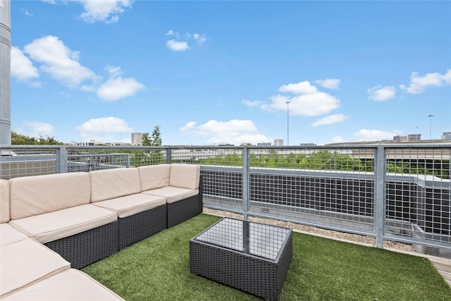 view of yard featuring an outdoor hangout area