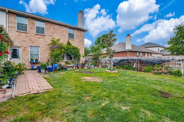 view of yard featuring a patio