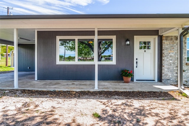 view of property entrance