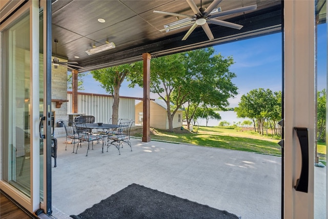 view of patio with ceiling fan