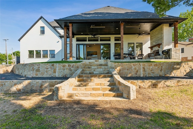 view of front of home featuring a patio and ceiling fan