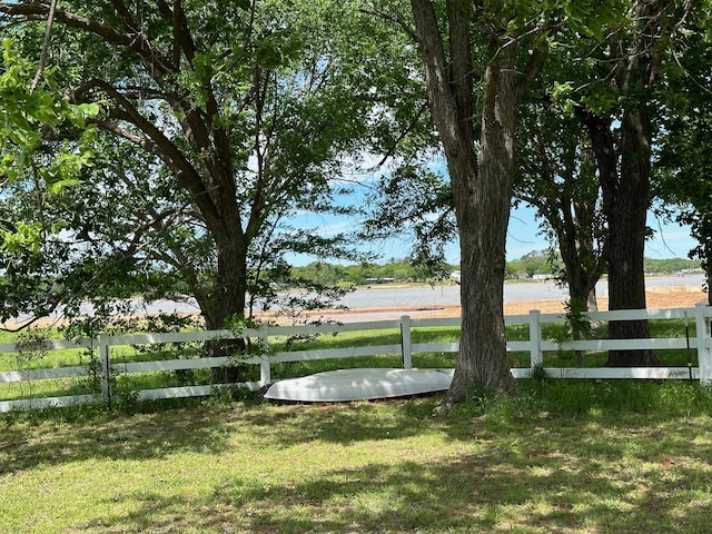 view of yard with a water view