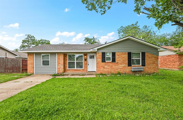 single story home with a front lawn