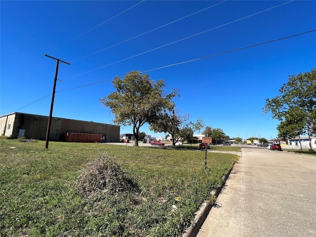 Listing photo 3 for 2530 Carl Rd, Arlington TX 76015