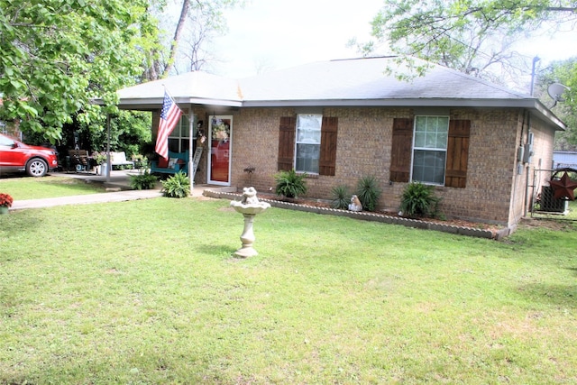 view of front of property with a front yard