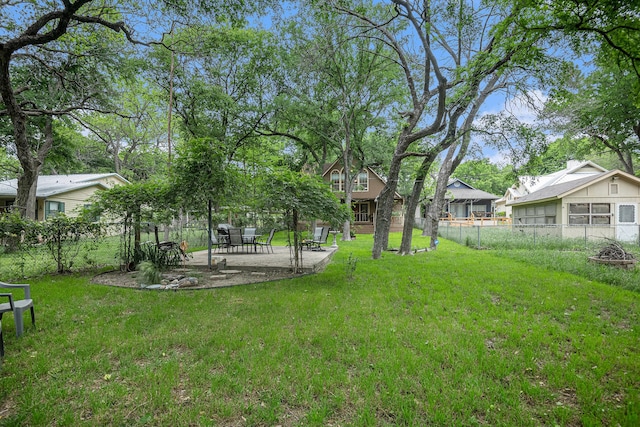 view of yard with a patio