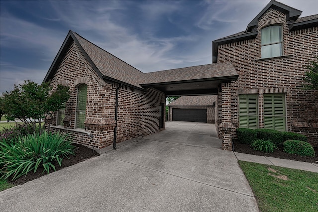 view of front of house with a garage