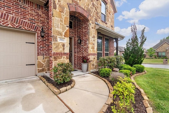 property entrance featuring a garage