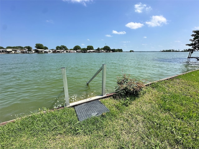 Listing photo 2 for LOT136 Peninsula Rd, Kerens TX 75144