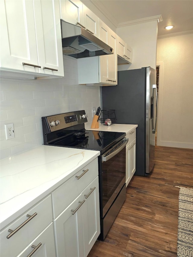 kitchen featuring crown molding, electric range, dark hardwood / wood-style floors, white cabinets, and backsplash