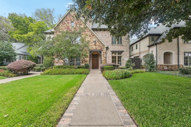 view of front of house with a front yard