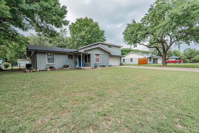 ranch-style house featuring a front lawn