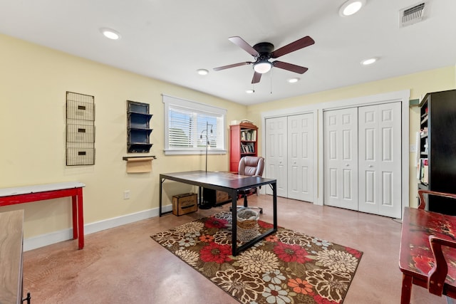 office area with ceiling fan