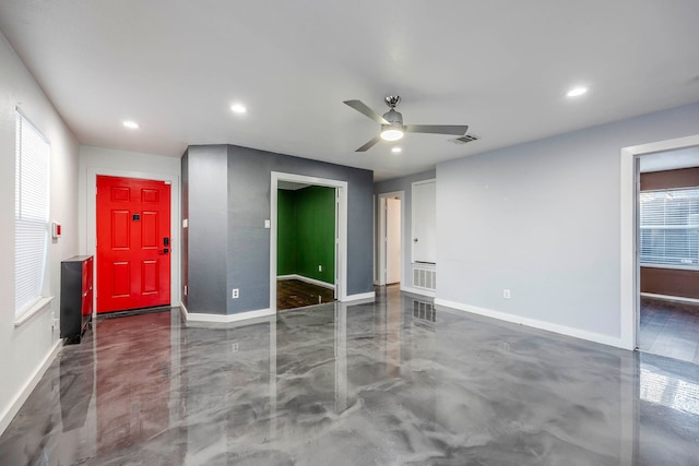 empty room with ceiling fan