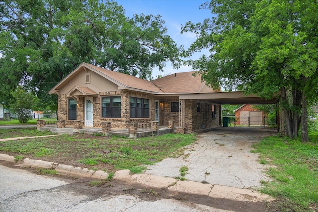 view of front of house featuring a carport