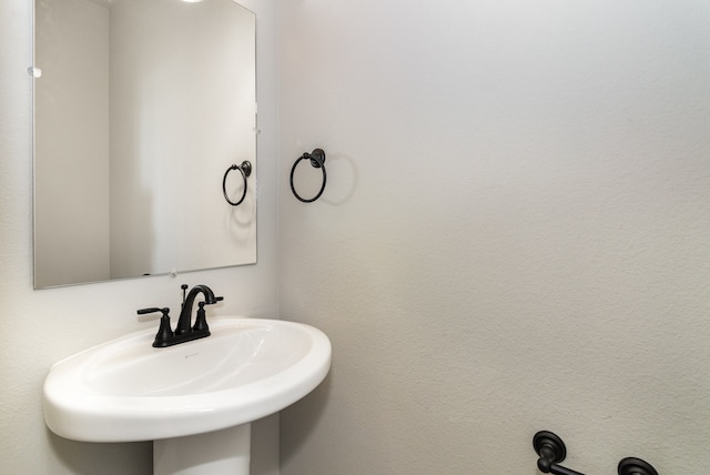 bathroom with sink