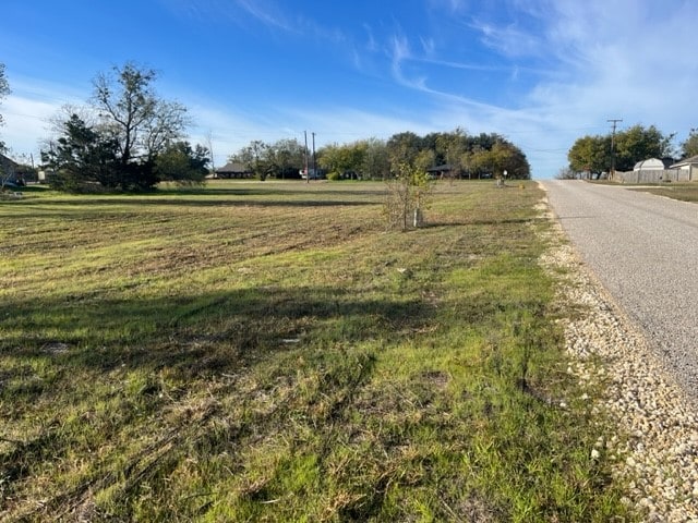 Listing photo 2 for 207 E Heath St, Hico TX 76457