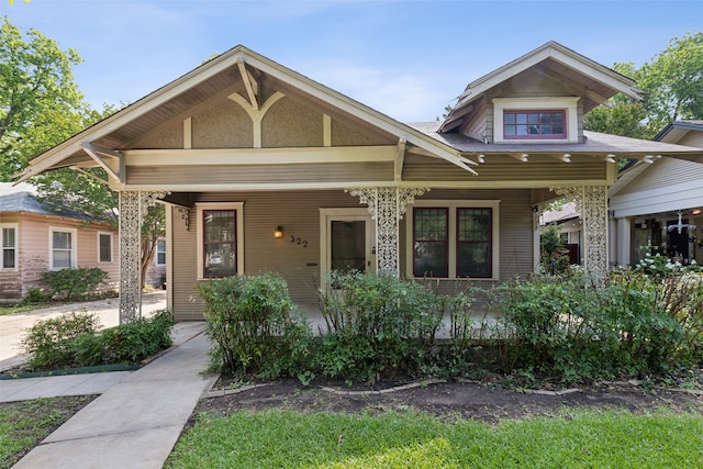 craftsman-style house with a porch