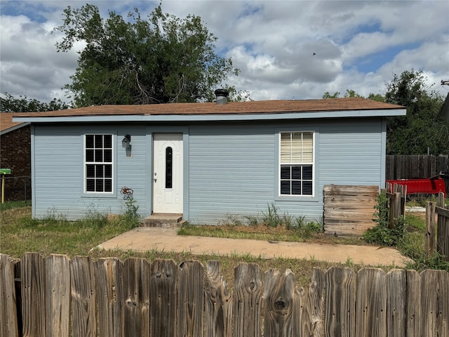 view of front facade