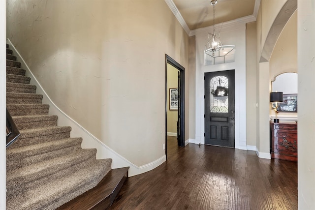 carpeted living room with ceiling fan, bar area, wine cooler, and ornamental molding