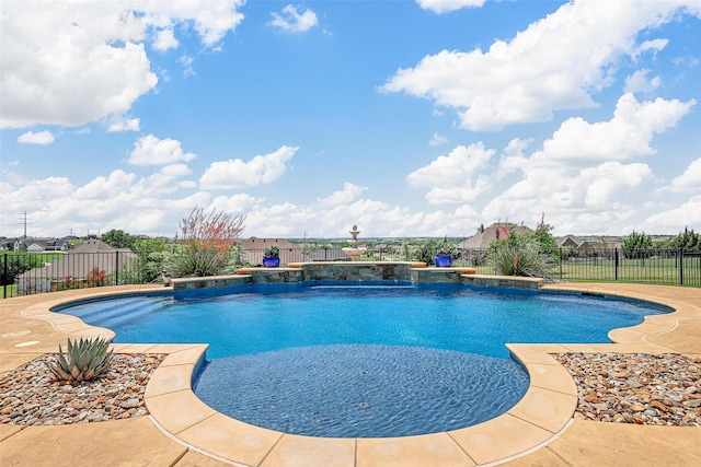 view of yard with a fenced in pool