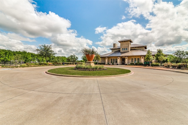 view of front of house