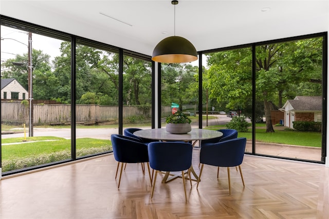 view of sunroom / solarium