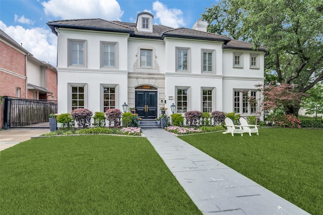 view of front of house with a front yard