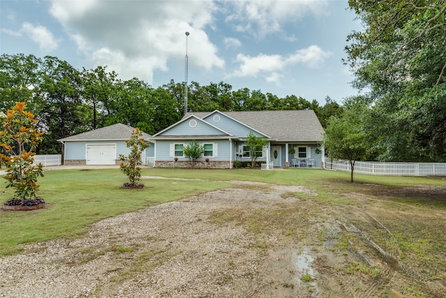 single story home with a front yard