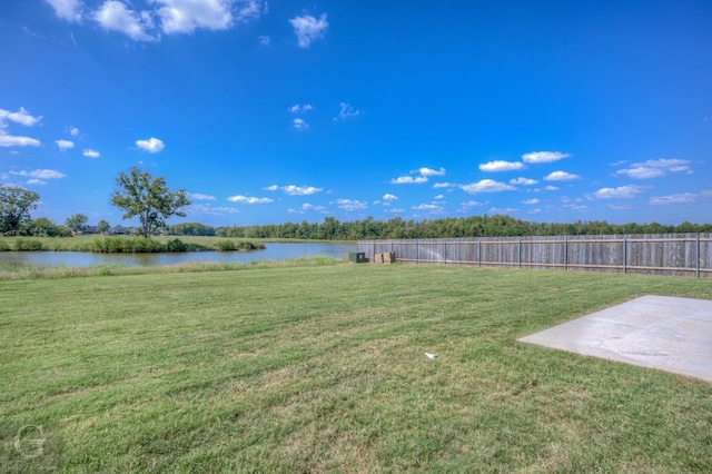 view of yard with a water view