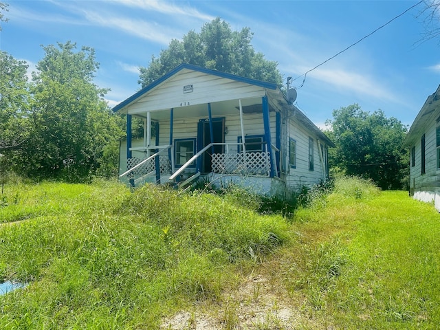 view of front of house featuring a porch