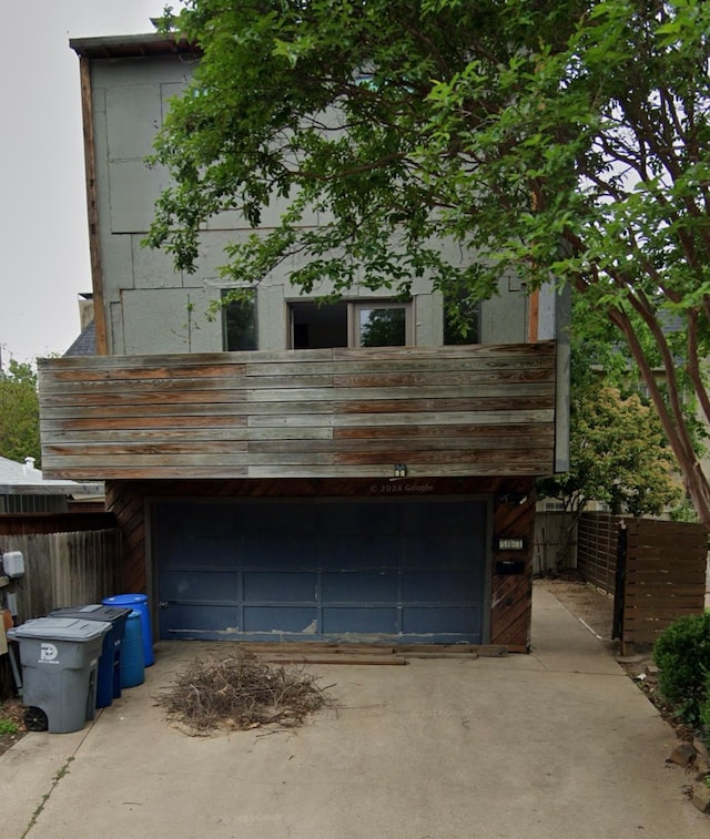 Listing photo 2 for 4503 Holland Ave, Dallas TX 75219