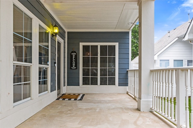 view of patio / terrace with covered porch