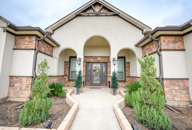 doorway to property with covered porch