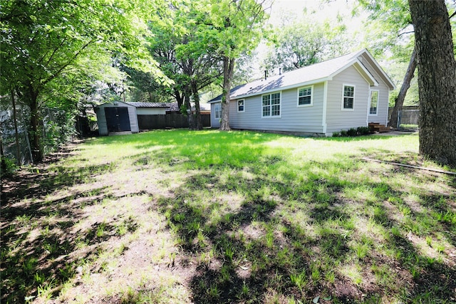 view of yard with a shed