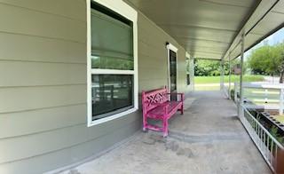 view of patio / terrace with covered porch