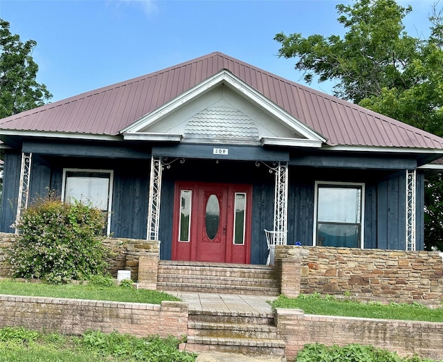 view of front facade featuring a porch