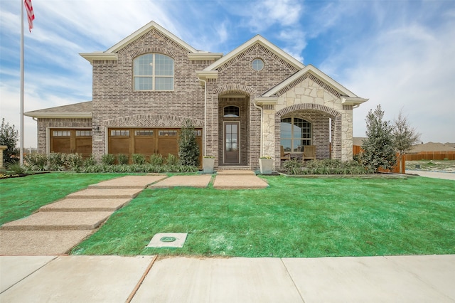 view of front of house featuring a front yard