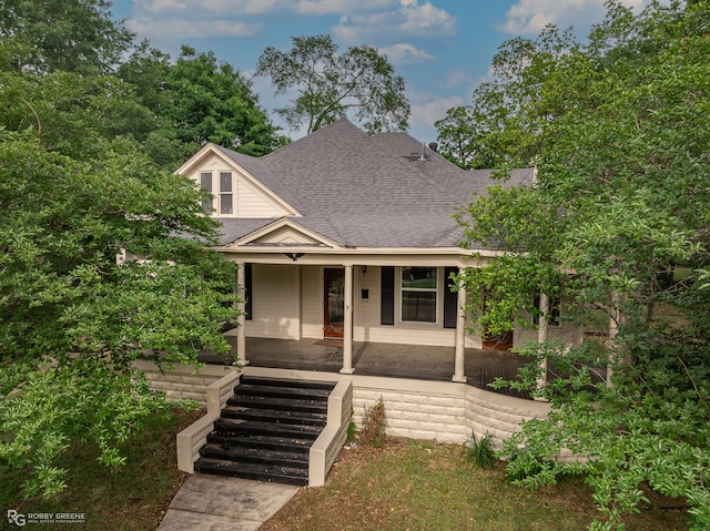 view of front of house featuring a porch