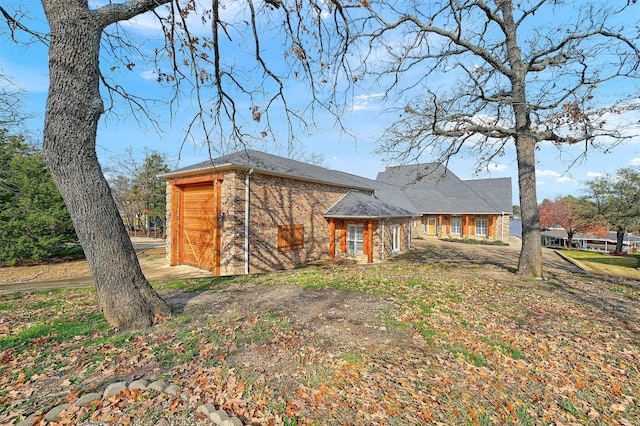 view of front of home featuring a garage