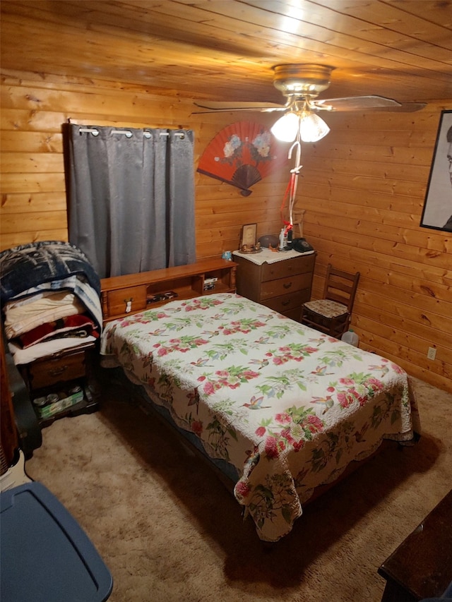 bedroom featuring ceiling fan and carpet floors