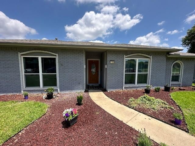 view of front of house