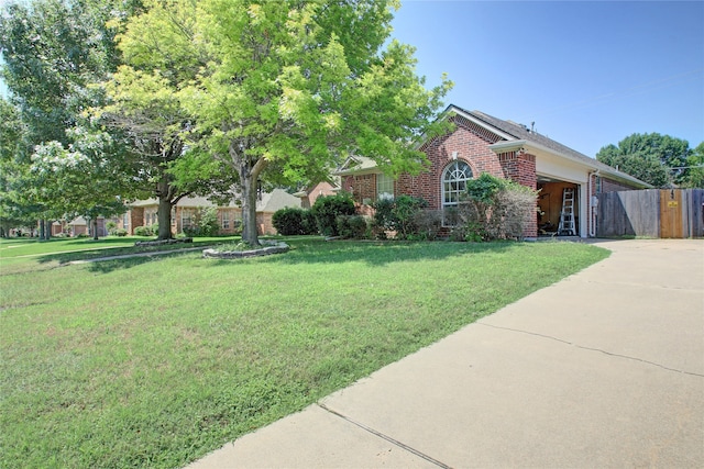 view of front of house with a front yard