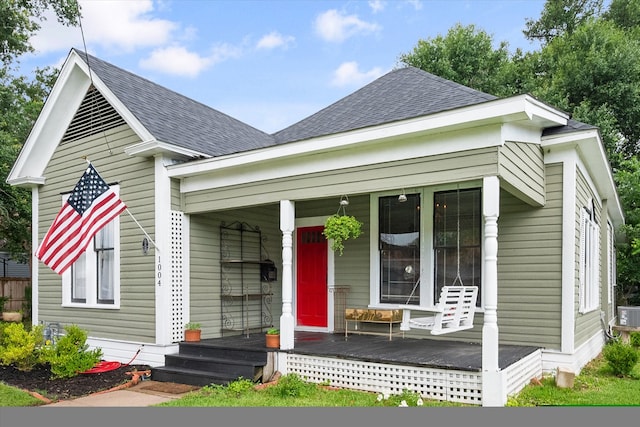 view of front of property featuring a porch