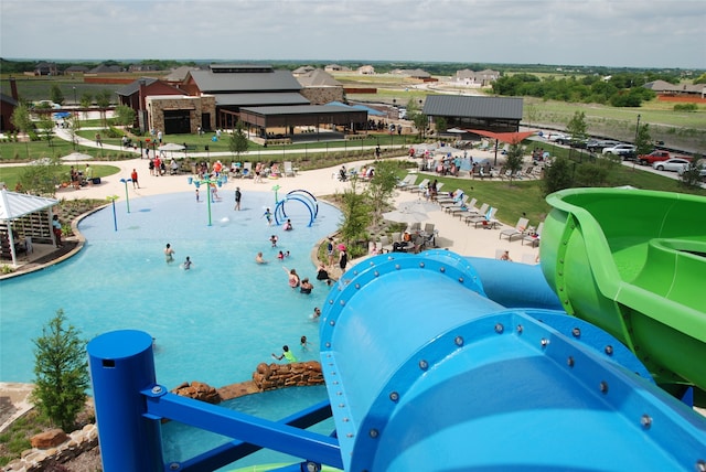 view of swimming pool