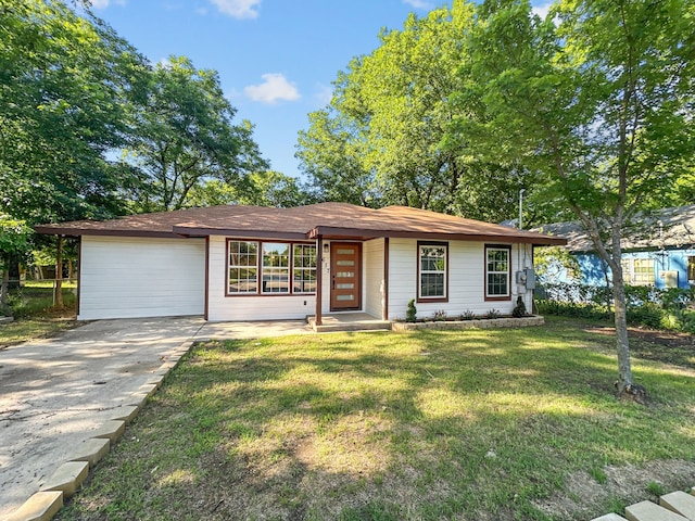 view of front of property with a front lawn