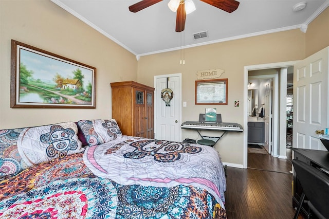 bedroom with dark hardwood / wood-style flooring, a closet, ceiling fan, and crown molding