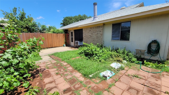 view of yard featuring a patio