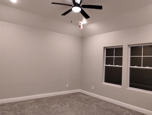 unfurnished room with carpet floors and ceiling fan