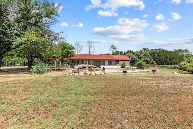 view of front of house with a front lawn